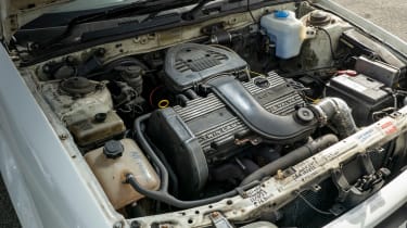 Rover 214i - engine bay